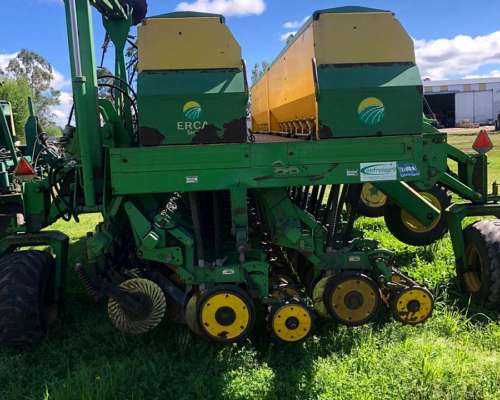 Sembradora Erca de 33 Lineas a 19 cm con Monitor.