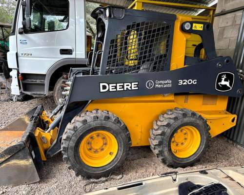 Minicargadora 320g. año 2023