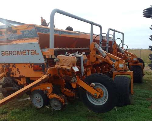 Sembradora Agrometal 13 a 52.