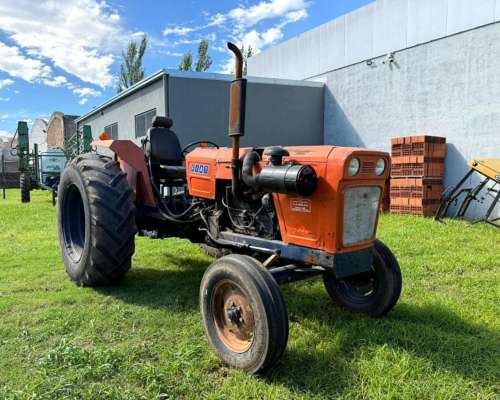 Tractor Fiat 800 Motor Perkins
