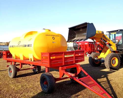 Acoplado Tanque de 6000 a 8000 Lts