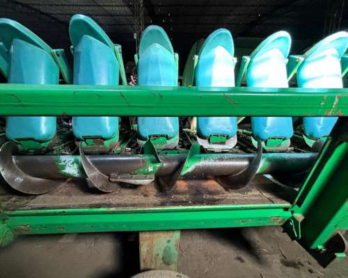 Maicero John Deere 10 a 52 , Usado, año 2002.