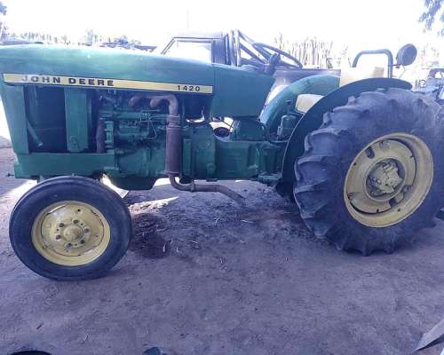 Tractor Viñatero Jhon Deere