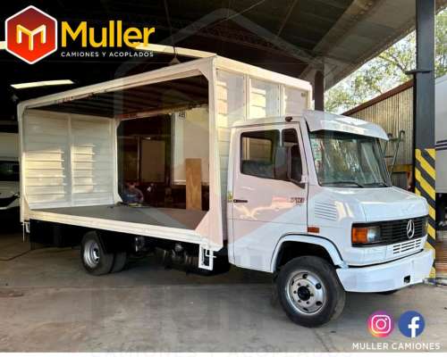 Mercedes Benz 710 año 2006 con Carroceria Sider