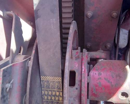 Vendo o Permuto Case 1688