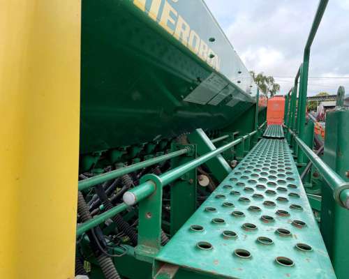 Sembradora Pierobon de Fino MD de 36/21