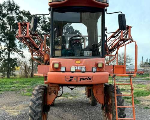 Pulverizadora Jactor Uniport 2000 - 29m - 7.200 Hs - 4 Corte