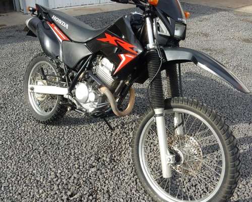 Moto Honda Tornado 250