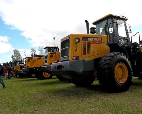 Michigan M100 Hdii, 220hp 4X4 A/C 3mts Balde Nueva