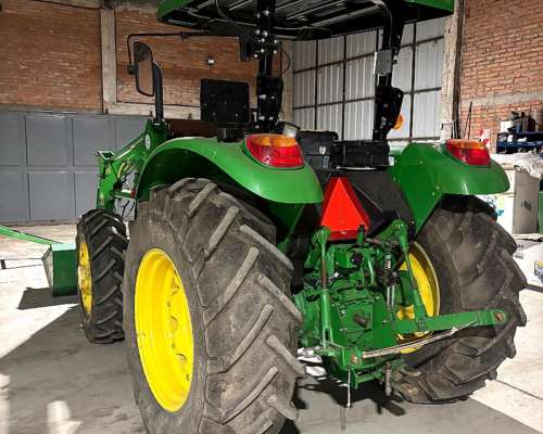 John Deere 5090 con Pala