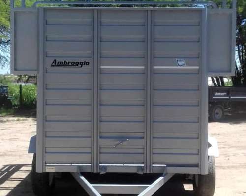 Acoplado Jaula 4tn para Caballos Ambroggio