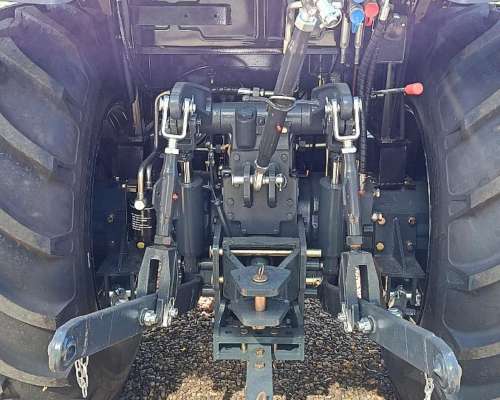 Tractor Bronco 80 HP C/cabina y AA