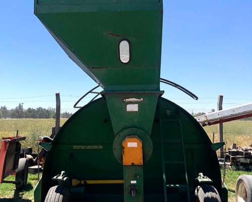 Embolsadora de 9 Pies Agromec - muy Buen Estado