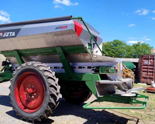 Fertilizadora Invezta AIR 5000 L