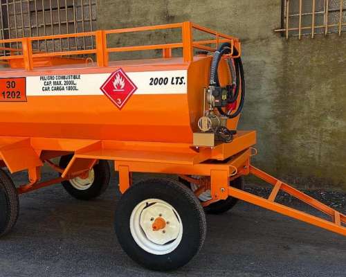 Acoplado Tanque Metálico 2000 Lts