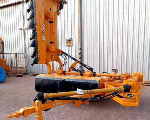 Desmalezadoras Hileradoras Articulada Grosspal VG 421