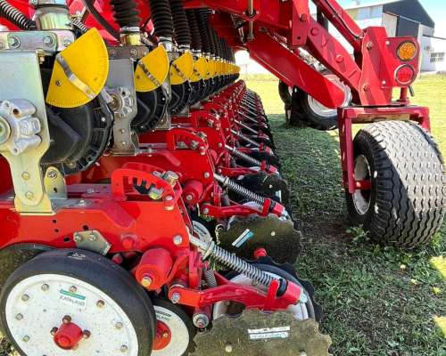 Sembradora Apache Mod 17000 de 16 a 52 cm