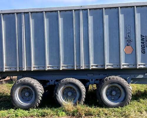 Carros Forrajeros Fliegl de 38 y 40 Mts