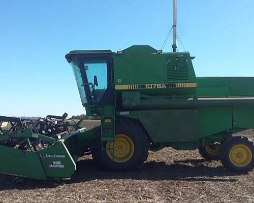Cosechadora John Deere 1075