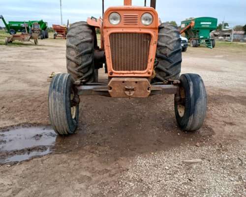 Tractor Fiat 900, sin Cabina, año 1978, 115 HP, Hidraulico.