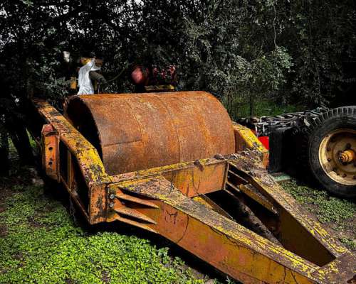 Rodillo Compactador Metálico Liso Vibratorio