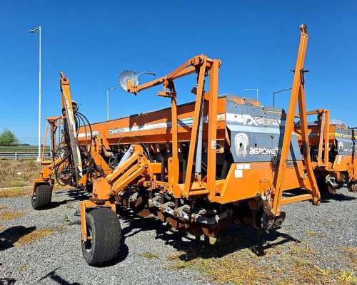 Sembradora Agrometal TX Mega 2235
