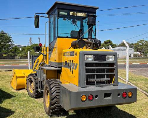 Pala Michigan 55 (100 Hp). Balde 1 Metro, Levanta 2.000 KG.