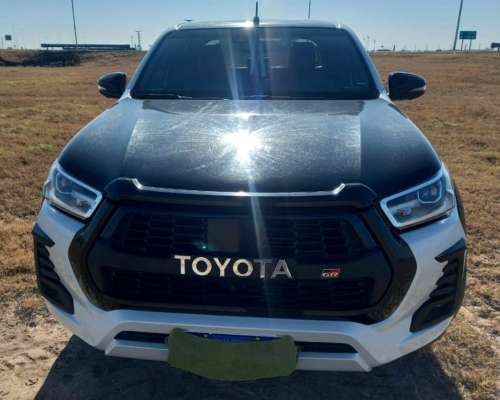 Toyota Hilux 2.8 TDI CD 4X4 Gr-s IV AT 2023dies $65.299.000