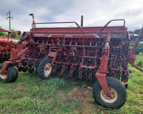 Sembradora Crucianelli Pionera III de 25 a 20 con Alfalfero