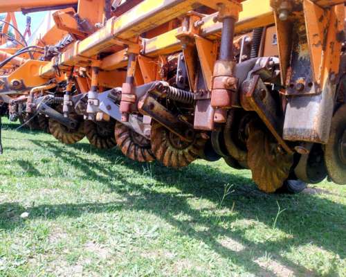 Sembradora Agrometal TX Mega de 13 a 52
