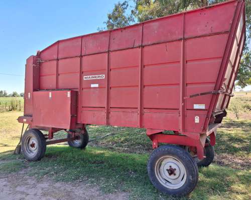 Carro Forrajero Mainero B 400 y Picadora Mainero UF 150