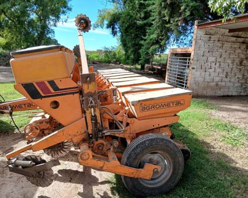 Sembradora Agrometal TX3 9/52 Fert. Linea