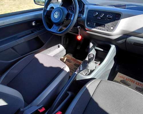 Volkswagen High UP 1.0 MPI 2015 75.000 km