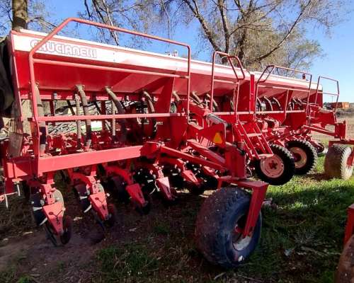 Sembradora Crucianelli Gringa V de 16 a 52 Neumatica