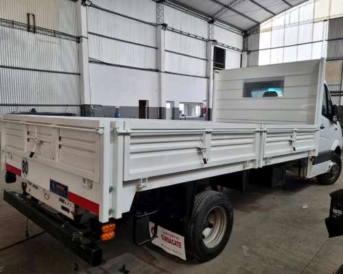 Carrocería Liviana 2.00m. X 4.00m. Baranda Volcable de 40cm