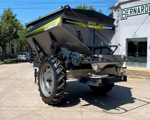 Fertilizadora Titanium 6500lts Bernardin