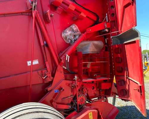 Rotoenfardadora Mainero 5887 año 2022