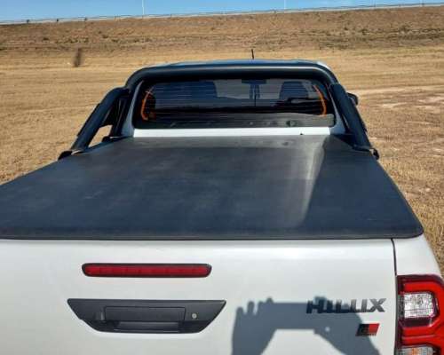 Toyota Hilux 2.8 TDI CD 4X4 Gr-s IV AT 2023dies $65.299.000