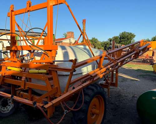 Pulverizadora de Arrastre Jacto 3000 Lts Reparada