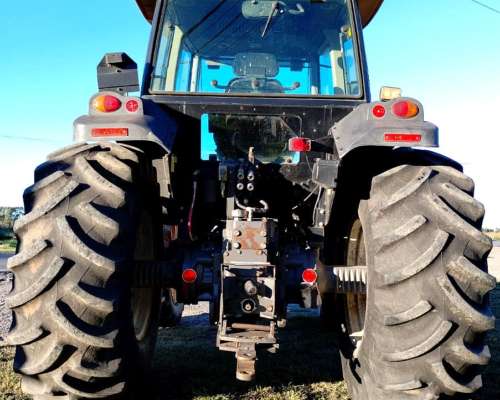 Valtra Bm125i año 2012