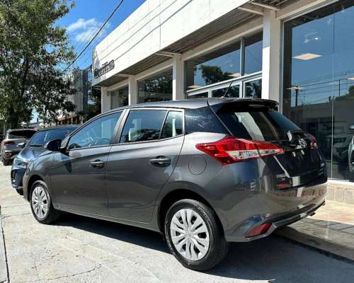 Yaris 5 Puertas 1.5 6m/t XS 0km MY2025 Gris Oscuro