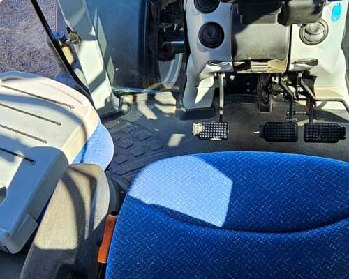 New Holland T 7.245 con Piloto. Excelente Estado General