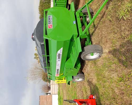 Acoplado Tanque de 3000 Lts Combinada