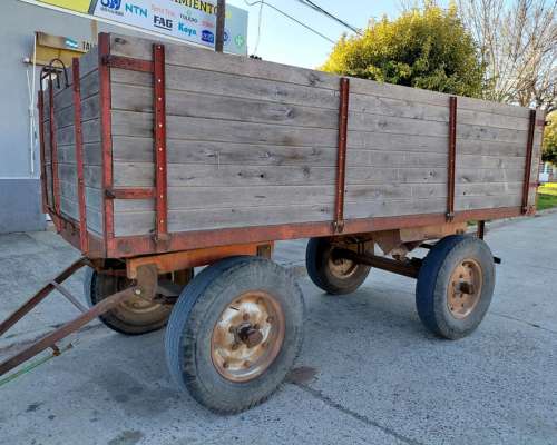 Acoplado de Madera con Baranda
