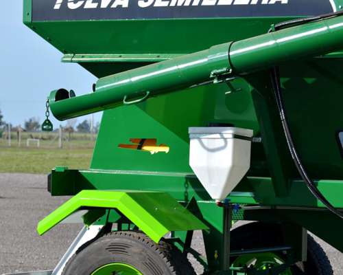 Tolva Semillera Fertilizante 15.500 Lts (12tn Aprox.)
