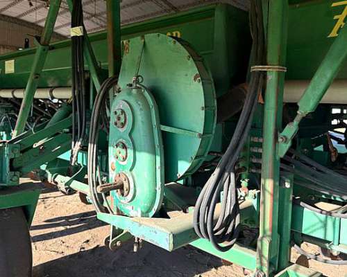 Sembradora Pierobon Neumática de 20 a 52