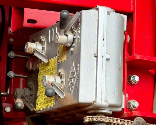 Sembradora Tanzi Special 4 15 a 52