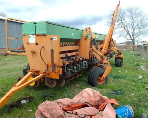 Sembradora Dumaire 910 año 2010