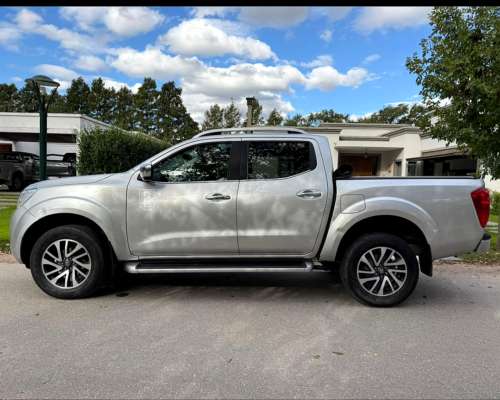 Nissan Frontier CD LE 2.3 D 4X4 AT