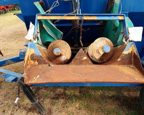 7 - Mixer Horizontal 8m Impagro con Balanza. Usado
